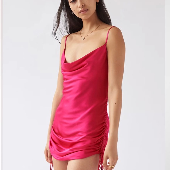 Aritzia Wilfred Fuchsia Only Rusched Slip Dress - Picture 2 of 6